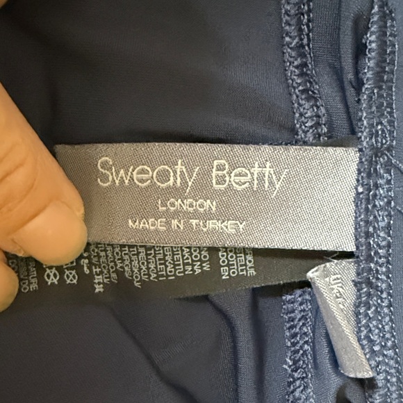 SWEATY BETTY Navy Blue Explorer 5.5” Shorts Size 8 - Picture 8 of 16